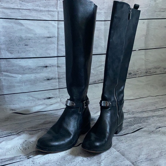 Tall black boots - Picture 2 of 2